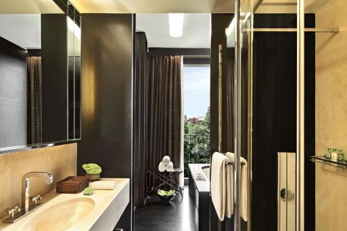 Premium Queen, Guest room, 2 Queen, Garden view