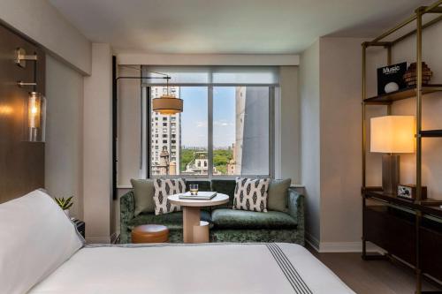 King Room with Partial Park View