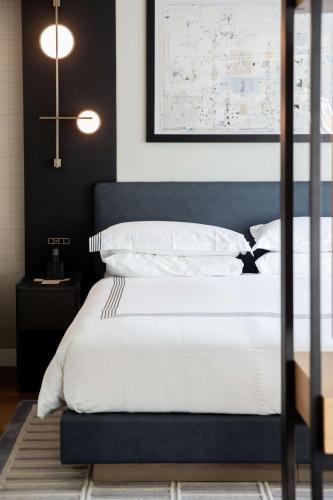 King Studio Suite with Accessible Tub