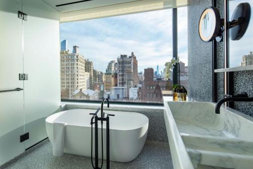 NoMad One-Bedroom King Suite - Low Floor