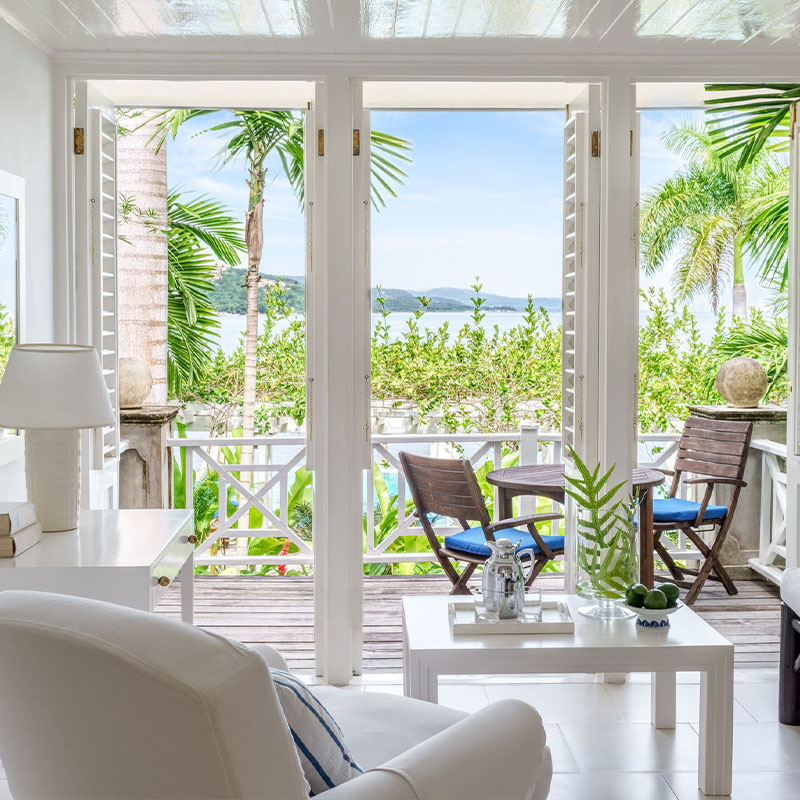 Oceanfront Balcony Room King