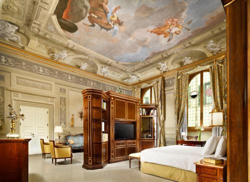 King Suite