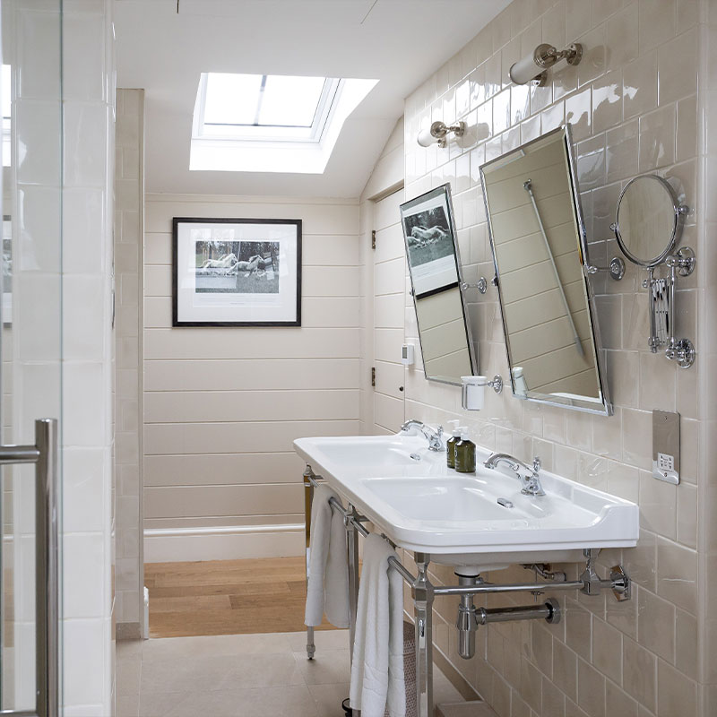 Coach House Deluxe Room