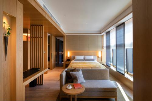[Heritage] Double Junior Suite - No Club Lounge Access, No Heritage Benefit