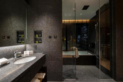 [Heritage] Corner Double Junior Suite - No Club Lounge Access, No Heritage Benefit