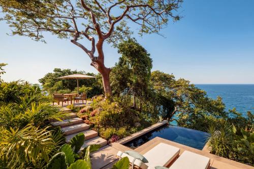 Premier Panoramic Ocean Cliff Villa