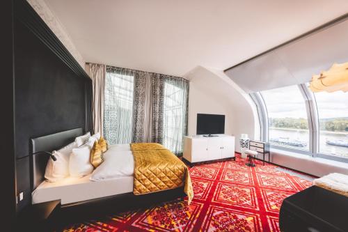 Corner Suite