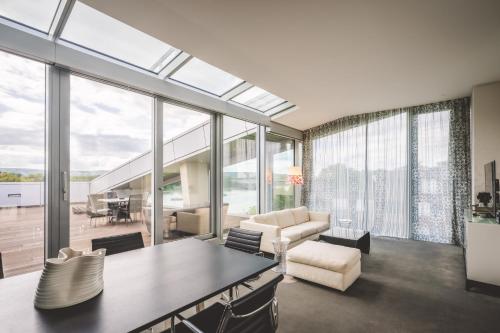 Hero Suite with access to the Rooftop Terrace
