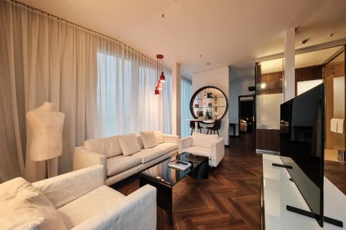 Hero Suite with access to the Rooftop Terrace