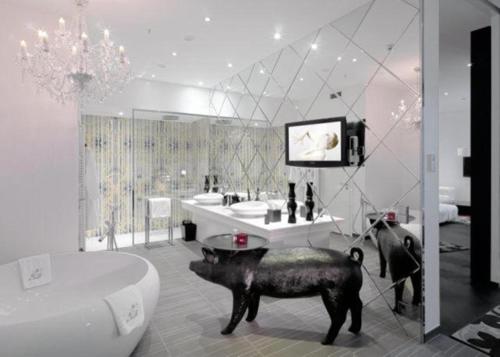 Queen Suite with access to the Roof Terrace