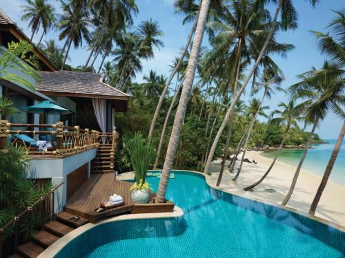 Beach Villa with Pool and King Bed