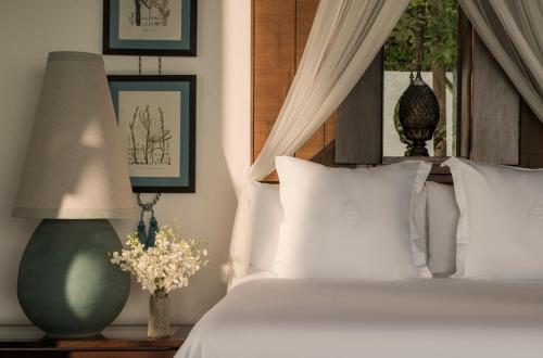 Beach Villa with Pool and King Bed