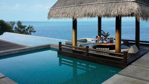 Four-Bedroom Residence Villa with Pool