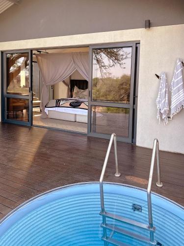 Sunset Suite with plunge pool (land based)