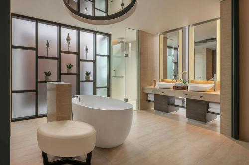 Select Terrace Suite Twin