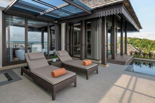Tropical Pool Villa