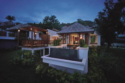 Tropical Pool Villa