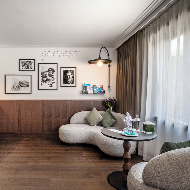 Homage Suite Peyo
