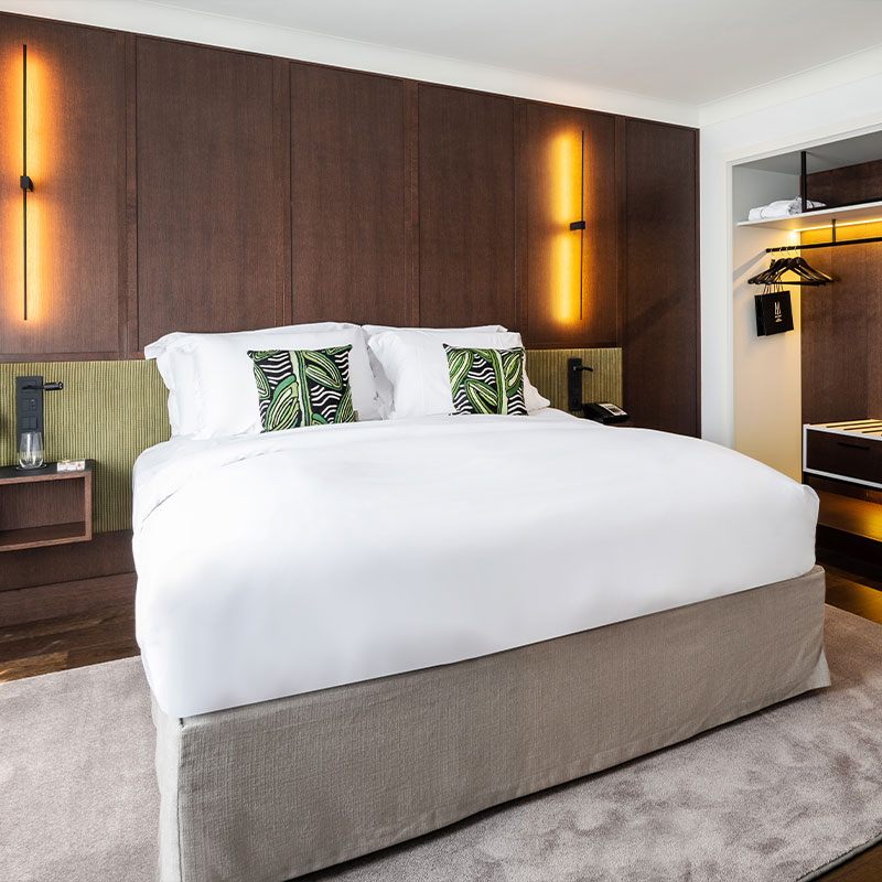 Homage Suite Peyo