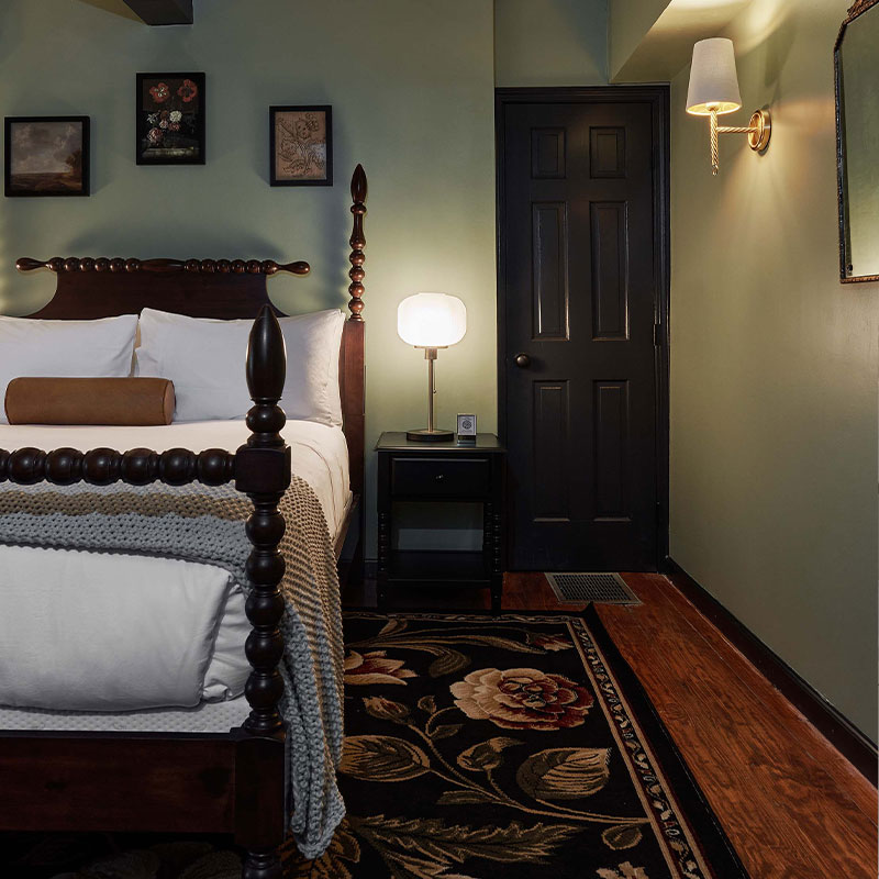 Double Queen Suite