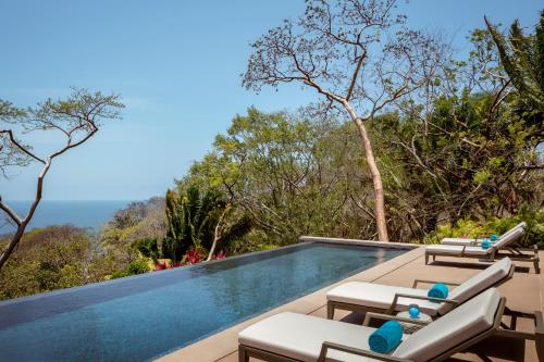 Signature Villa 16