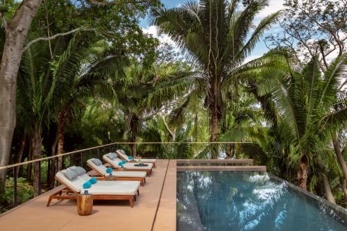 Signature Villa 28