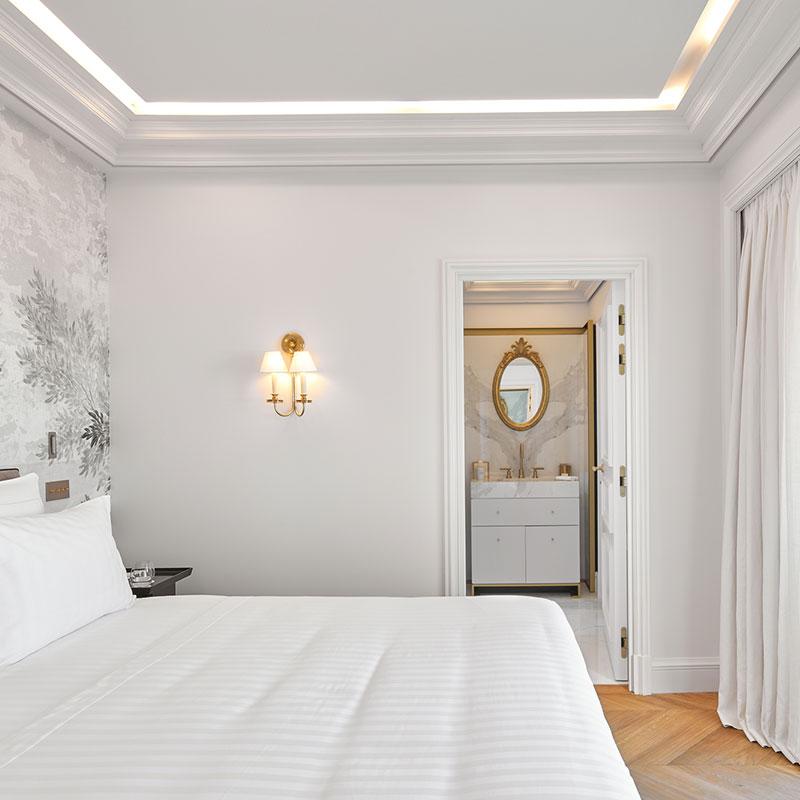 Three Bedroom Apartment with Pool