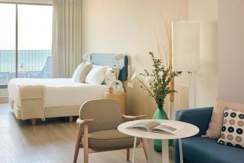 Studio ME + Junior Suite Sea View