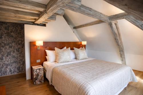 Junior Suite with Canal View