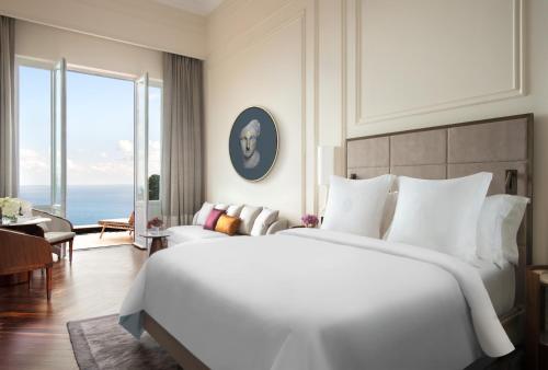Sea-View Studio Suite with Plunge Pool King