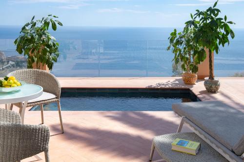 Sea-View Studio Suite with Plunge Pool Twin
