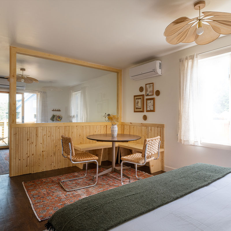 King & Queen Suite W/Balcony