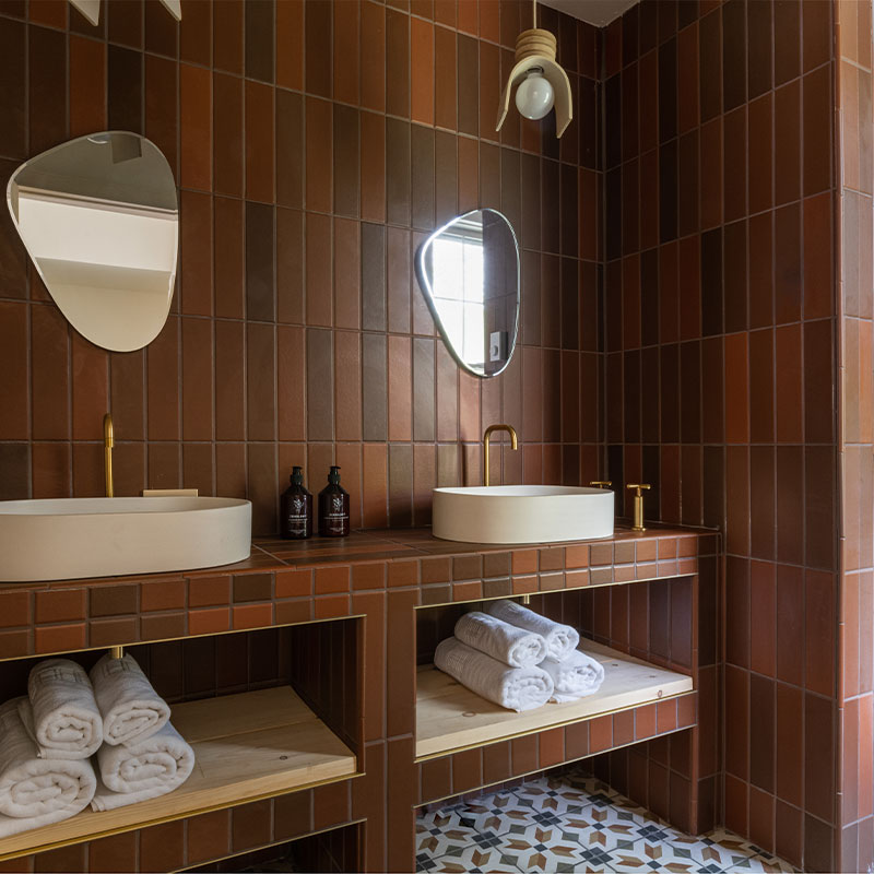 King & Queen Suite W/Balcony