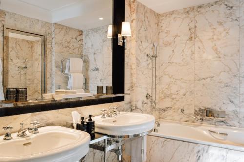 Superior Room - Two Twin Beds
