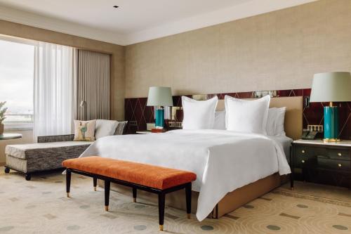 Deluxe Park View Room King