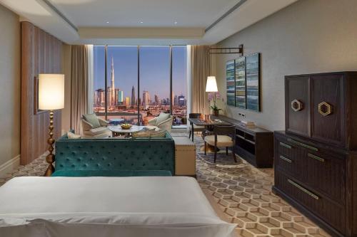 Club Superior King Room with Club Lounge Access -  including Daily Breakfast & Afternoon Tea, Evening Drinks & Canapes
