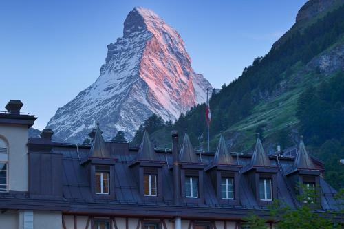 Petit Cervin Classic Double or Twin Room with Matterhorn View
