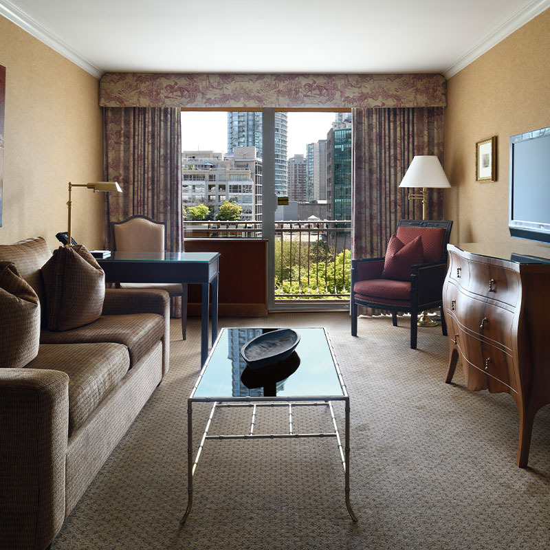 Deluxe King Suite