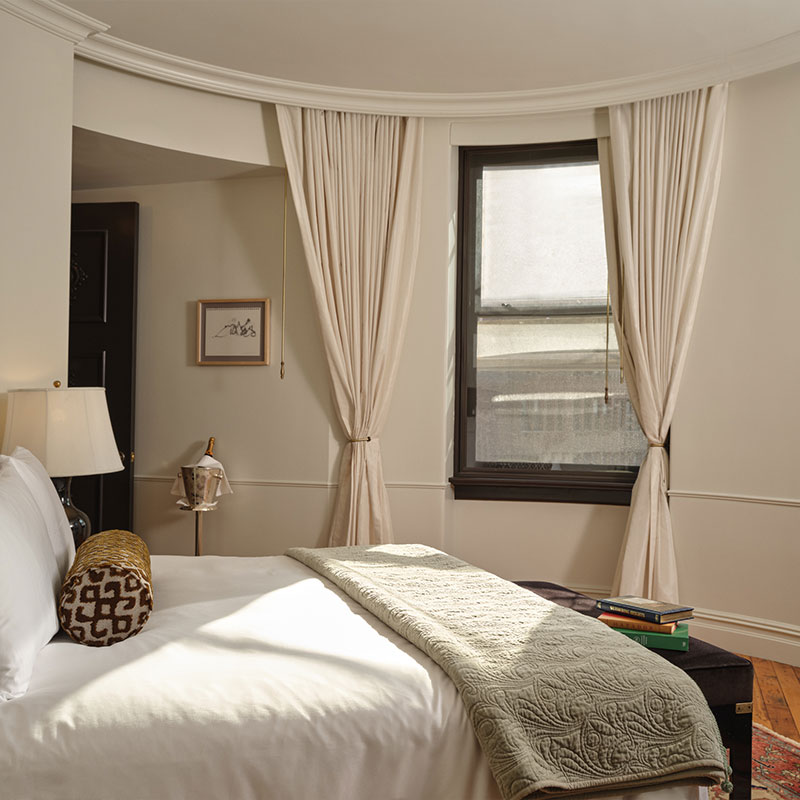 Rotunda Suite