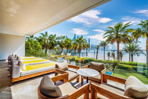 5 Bedroom Beach Villa with Pool