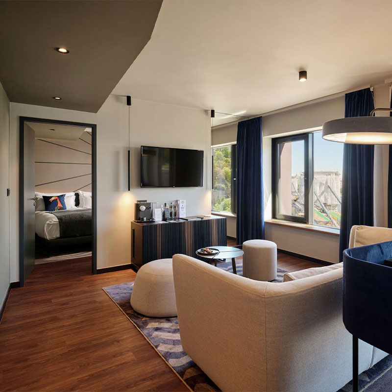 Clark Suite