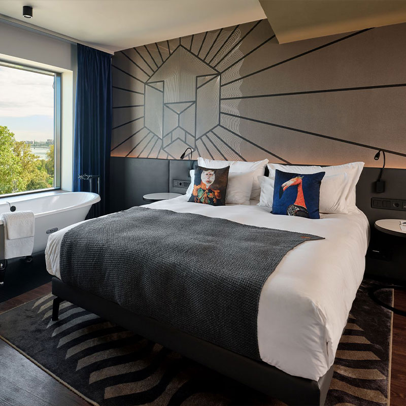 Clark Suite