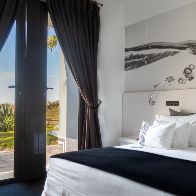 Twin Room - Partial Ocean View
