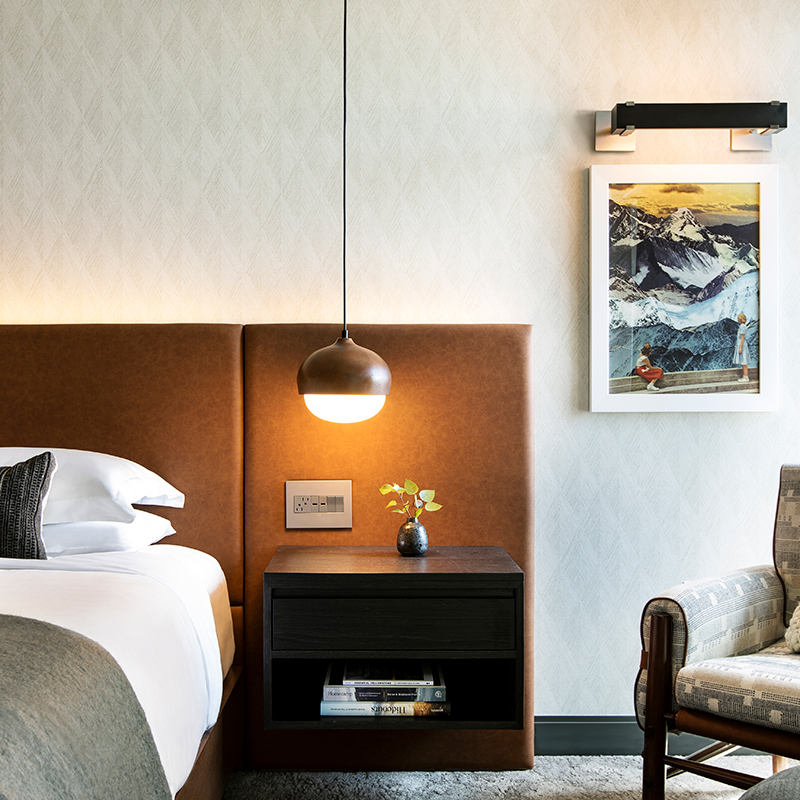 1 King Premium Mountain View