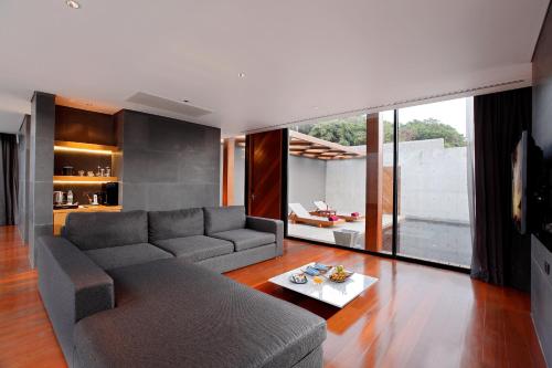 1Bedroom Pool Villa Twin Partial Seaview