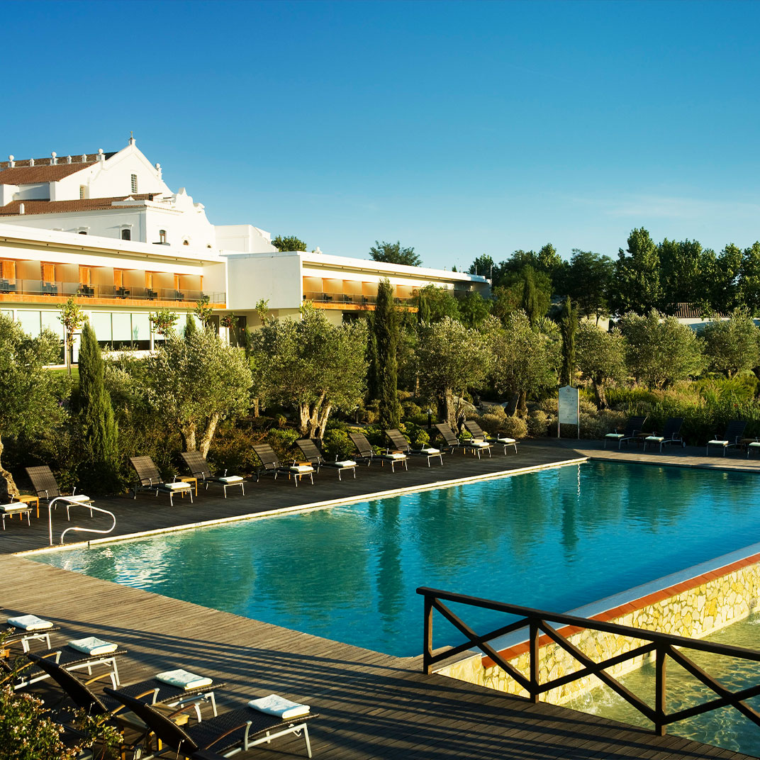 Convento do Espinheiro, Historic Hotel & Spa