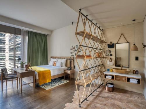 Large Glamping Room
