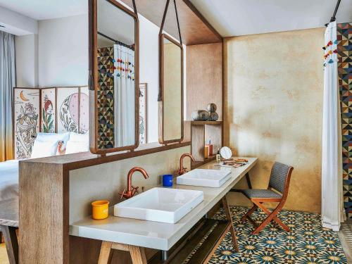 Artist Village Suite