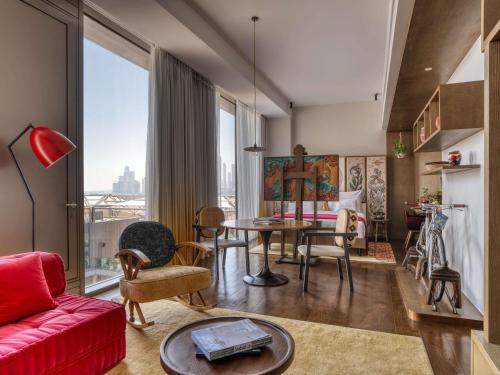 Artist Village Suite
