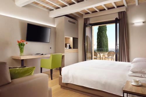 Suite with Balcony and Spa Access